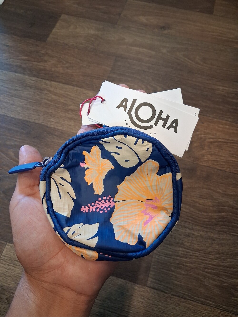 Aloha Collection Pape'ete Cutie Neon Moon Navy Limited Edition New